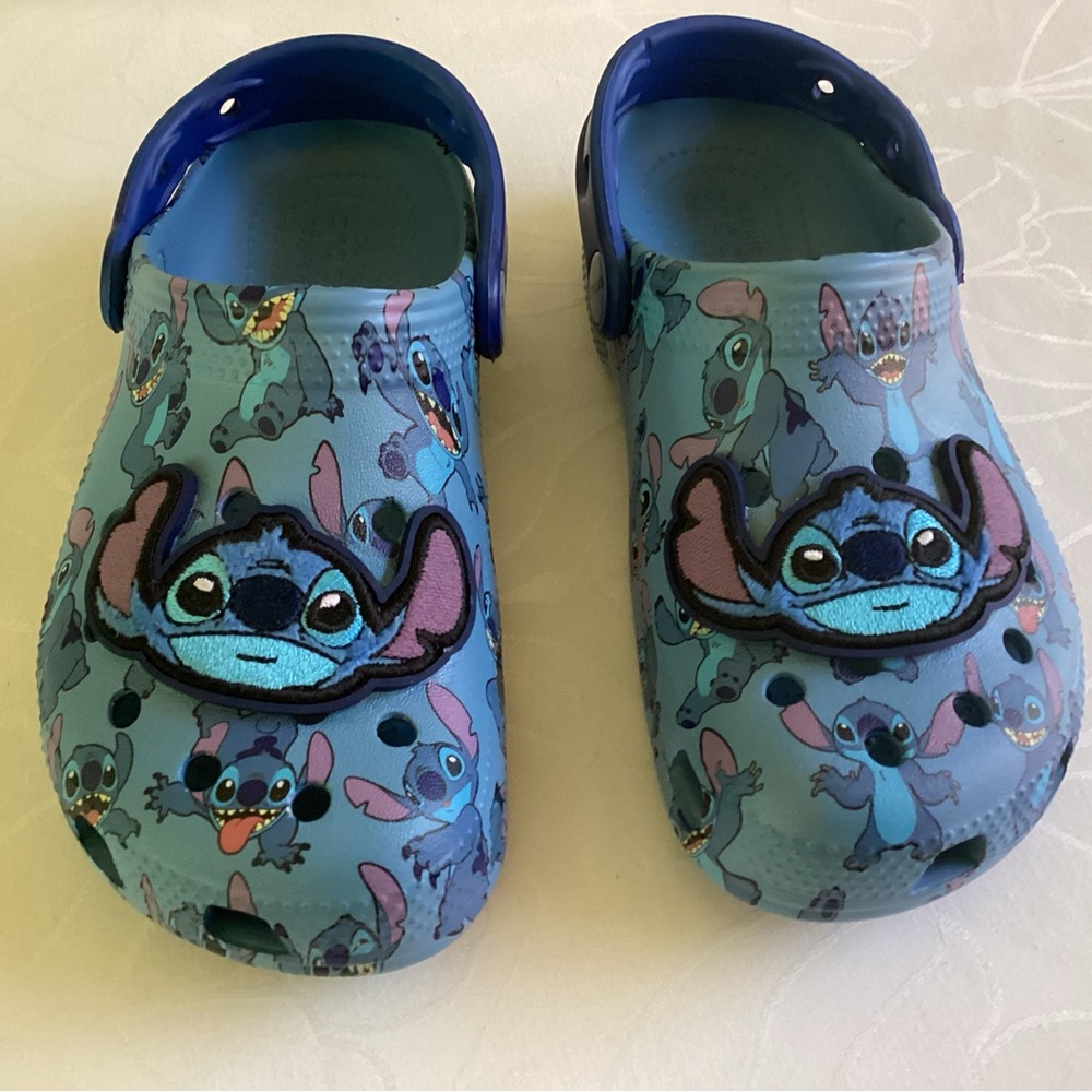 CROCS Adult Stitch Blue Slippers